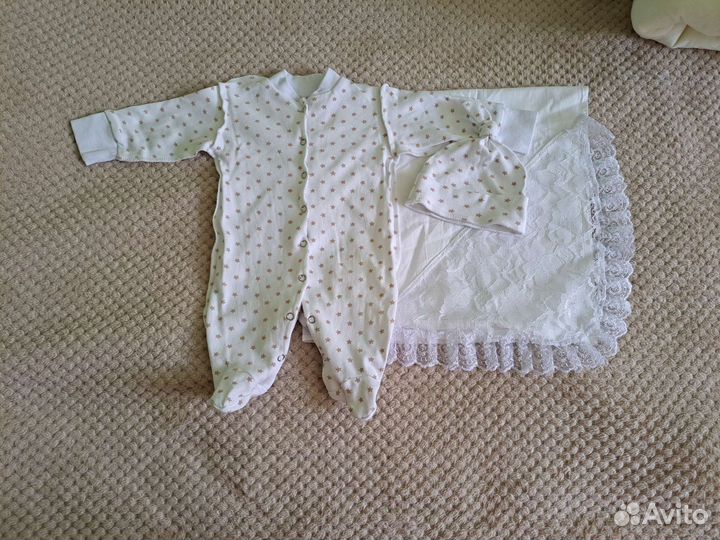 Комплект на выписку для девочки