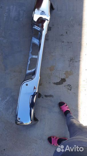 Задний бампер toyota tundra