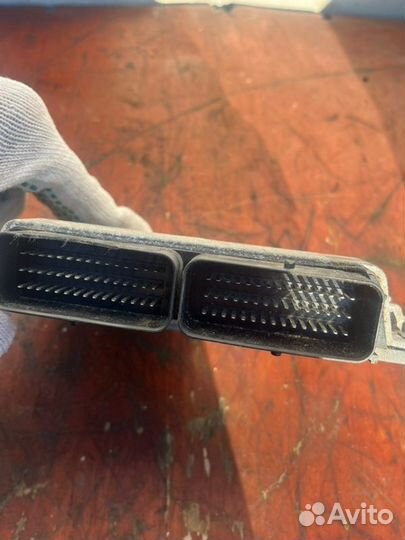 Блок управления двигателем Renault Logan 1.6 K4MA