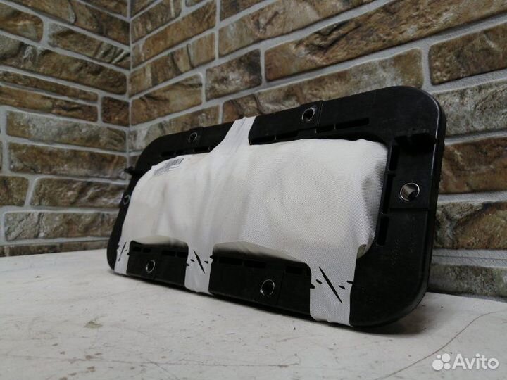 Подушка безопасности пассажирская (в торпедо) Volv