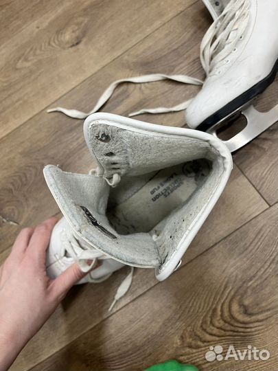 Коньки фигурные 40 размер