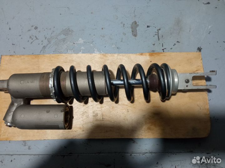 Амортизатор на мотоцикл