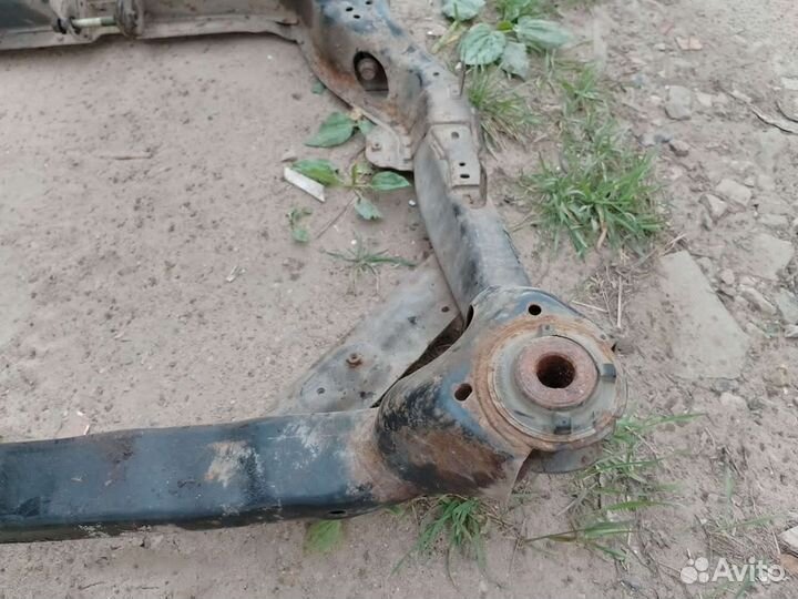 Передний подрамник Mazda 6 gg