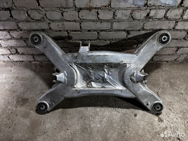 Балка подвески Audi A8 D3 6.0W12BTH 2005