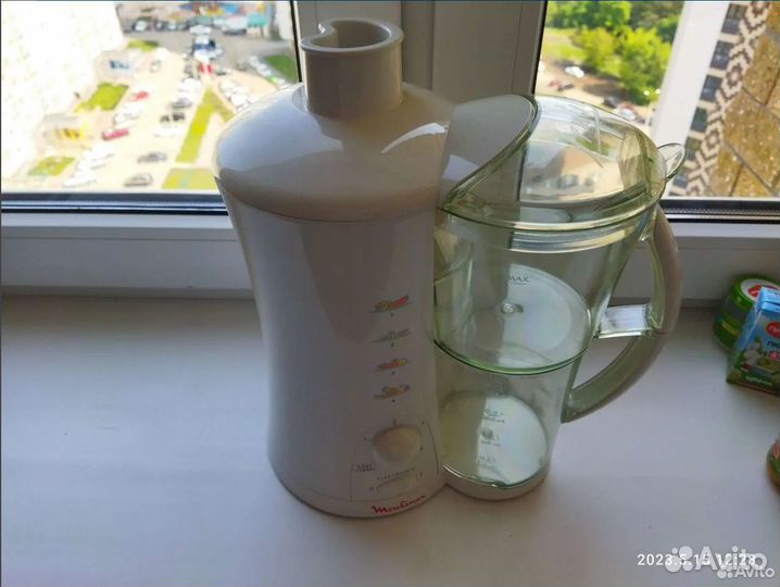 Соковыжималка Moulinex AV6