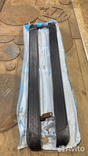 Подножки ланд крузер 200