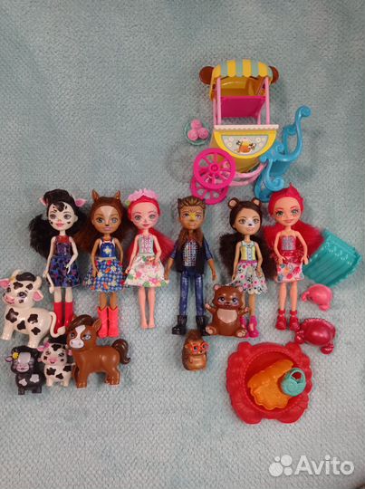 Enchantimals:мишка с тележкой, фламинго,краб, ёж