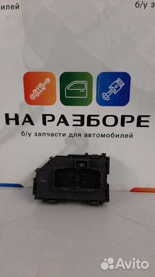 Блок предохранителей передний левый Chevrolet