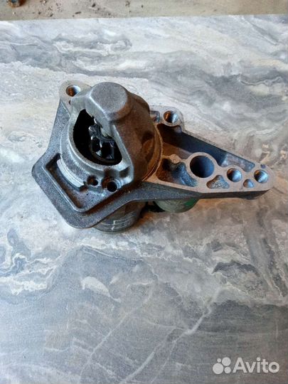 Стартер на автомобиль Nissan cube