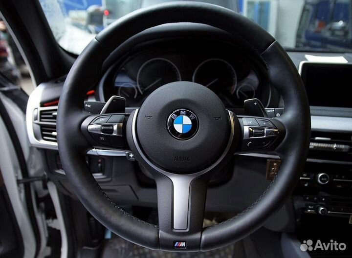 Оригинал эмблема на багажник капот руль BMW