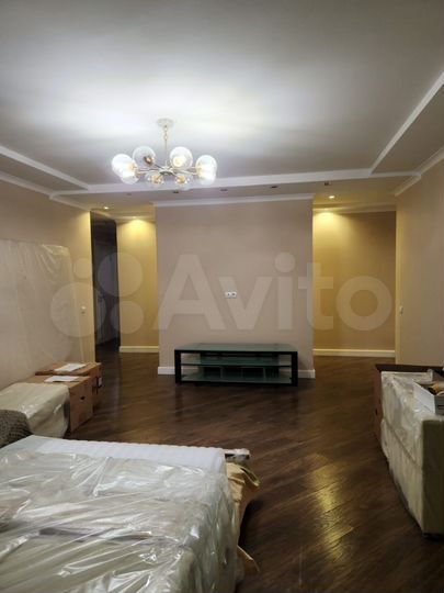 3-к. квартира, 90,4 м², 5/10 эт.