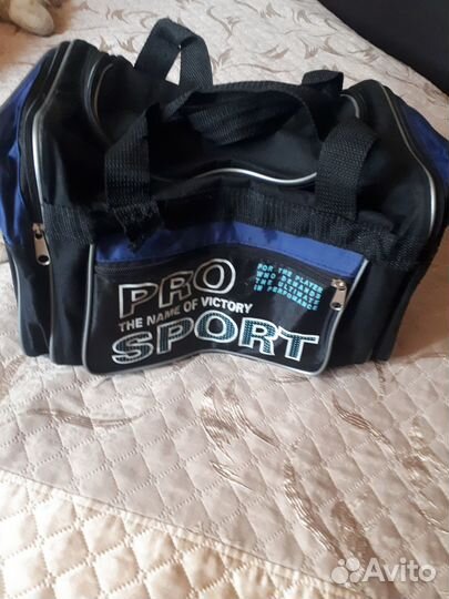 Небольшая спортивная сумка