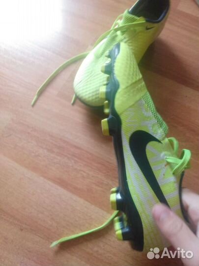 Футбольные бутсы Nike phantom venom