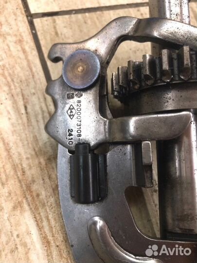 Вилка сцепления Renault Logan седан 1.4 2008