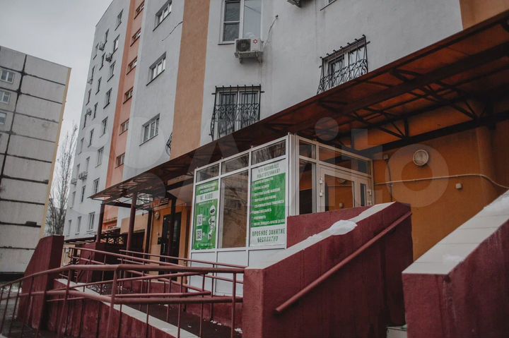 Рабочие места в офисе с ремонтом и юр. адресом