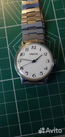 Часы ракета