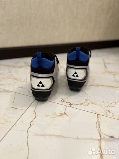 Лыжные ботинки мужские fischer