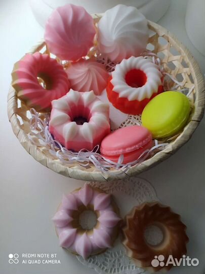 Набор мыла ручной работы в корзине