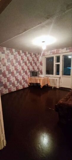 2-к. квартира, 50 м², 1/5 эт.