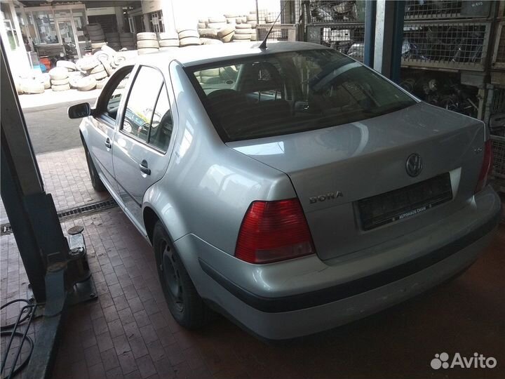 Разбор на запчасти Volkswagen Bora