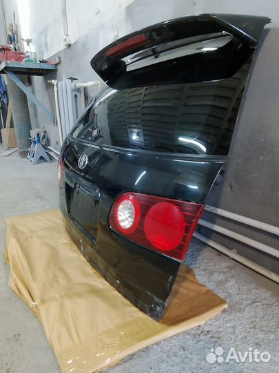 Дверь багажника toyota caldina