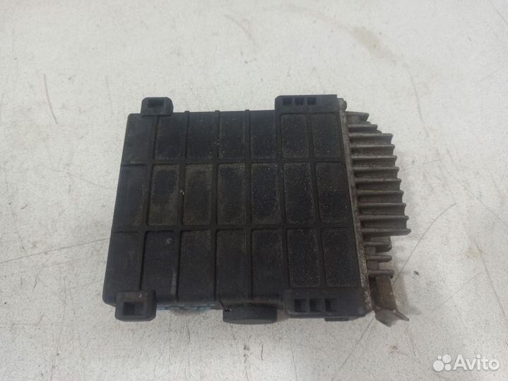 Блок управления двигателем