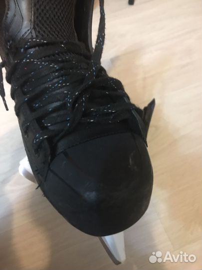 Коньки хоккейные