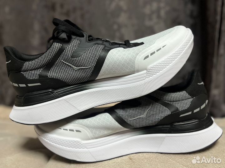 Беговые кроссовки Hoka One One Transport X