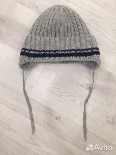 Шапка зимняя и демисезонная,варежки непромокайки