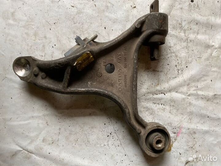 Рычаг передний лев. Volvo S60