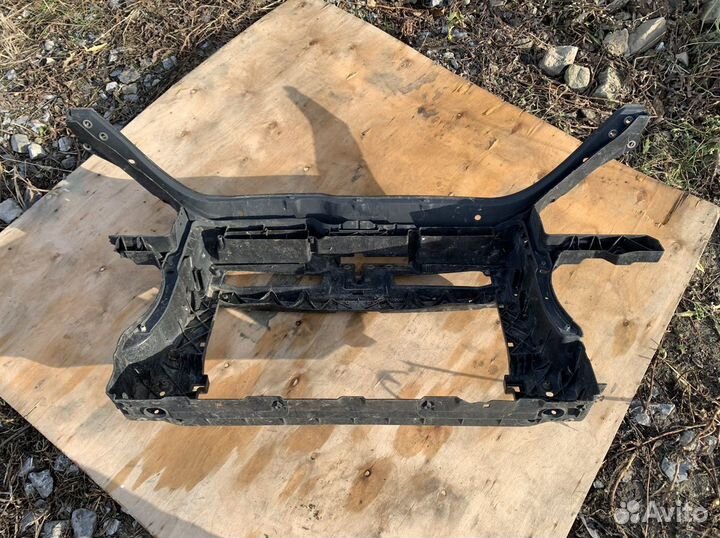 Панель передняя (телевизор) VW Golf 5 (1K0805594H)