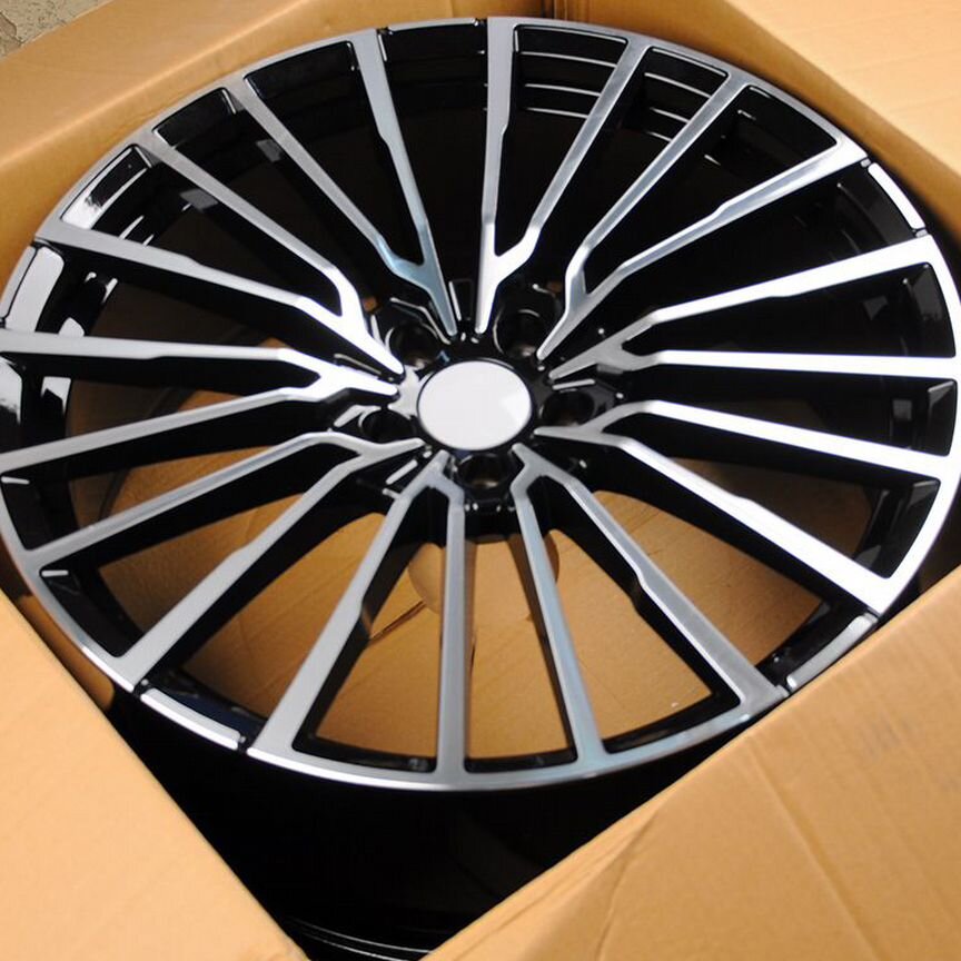 Диски на BMW-7 (G) KoKo Kuture 0419 10x21/5x112 D66.6 ET40 BKF литой