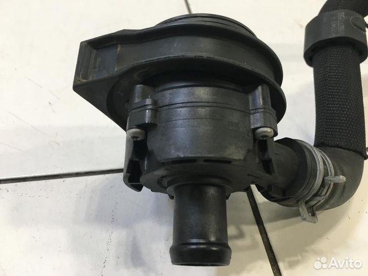 Насос водяной дополнительный Audi Q3 8UB