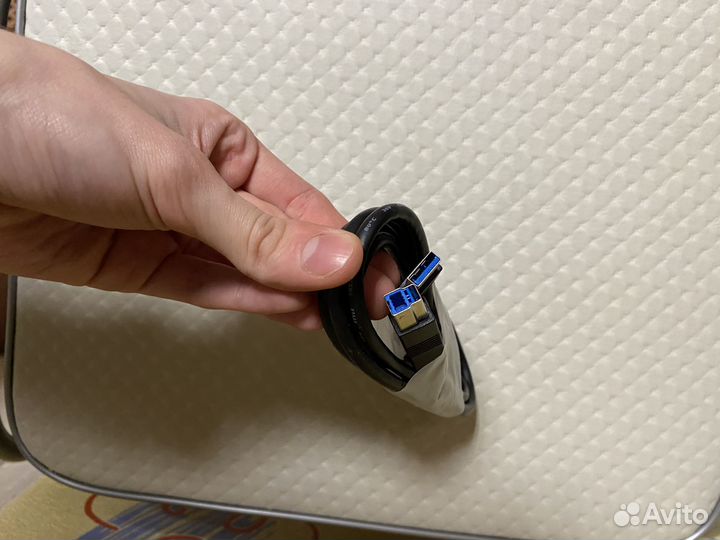 Кабель hdmi, VGA, USB 3.0, дисплей-порт и т.д