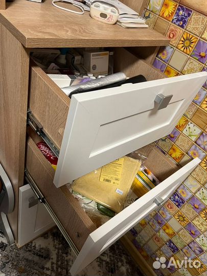 Кухоннный шкаф и навесной шкаф