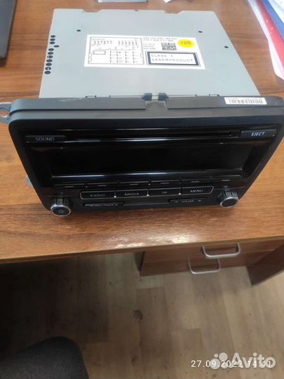 Штатная магнитола от Volkswagen jetta