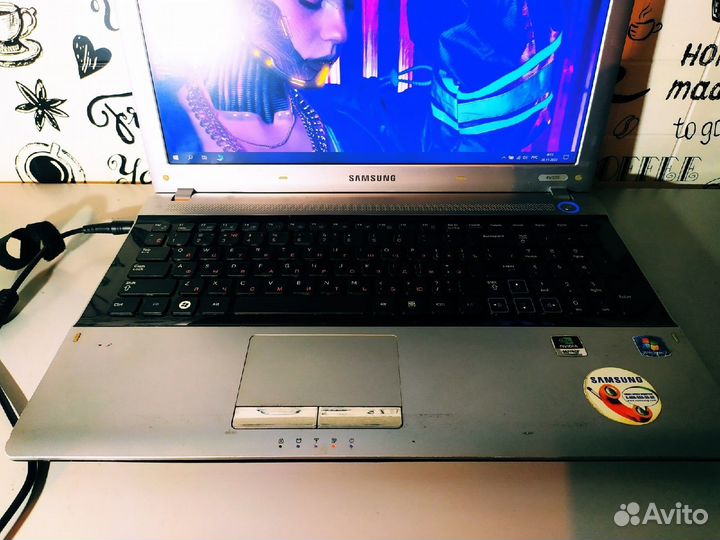 Samsung RV520 - i3 - 2 Gen \ 4 Озу \ 1 GB Видео