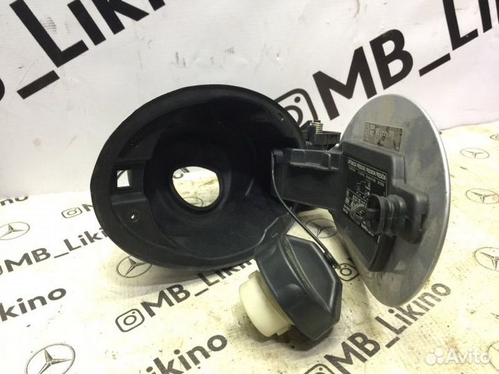 Лючок бензобака Mercdes Ml W164