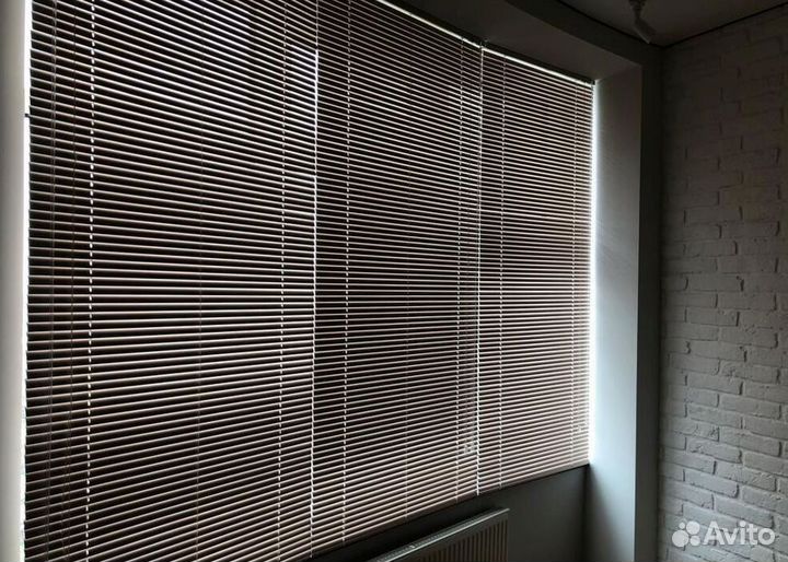 Горизонтальные пластиковые жалюзи гж4567