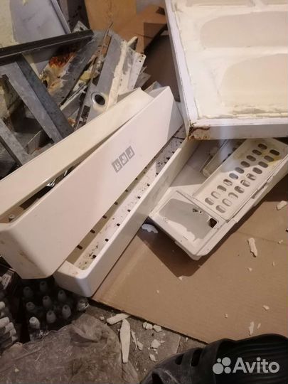 Холодильник 1.7м