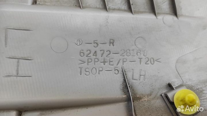 Накладка на стойку салона левая Toyota Estima 2 62