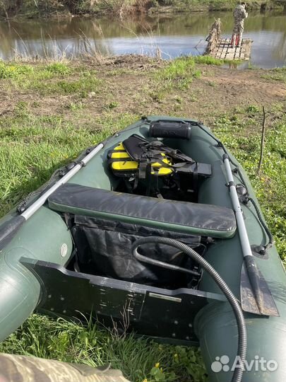 Лодка с мотором