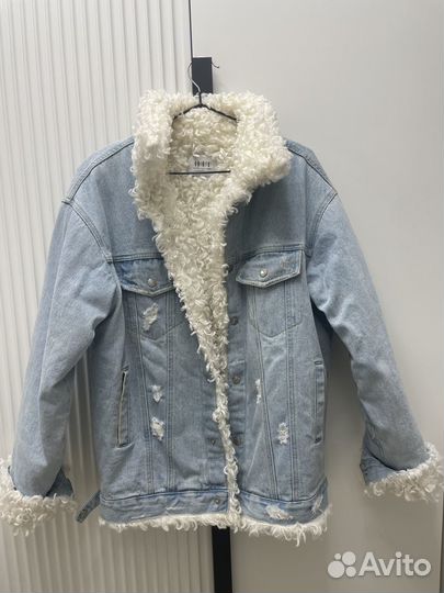 Утепленная джинсовая куртка с мехом
