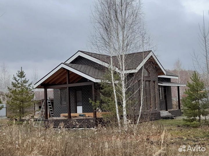 Бригада строителей