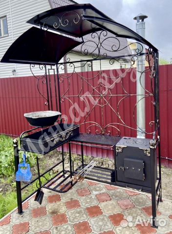 Мангал с крышей
