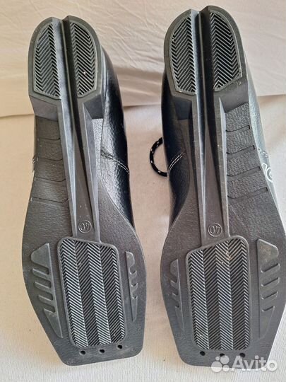 Лыжные ботинки, лыжи, палки