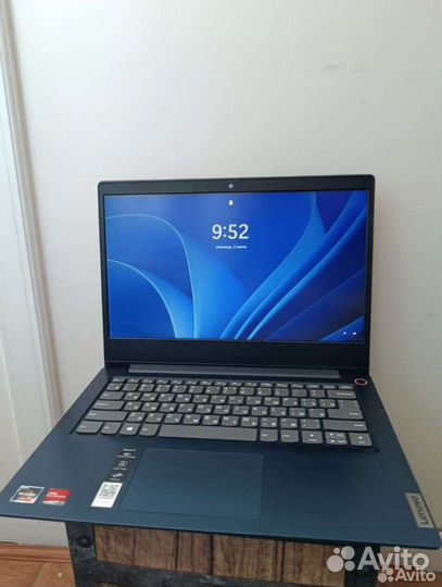 Lenovo ideapad 3 14ada05