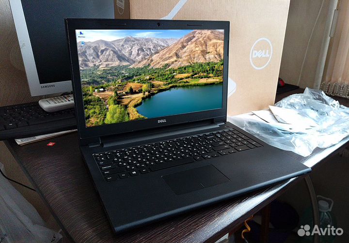 Быстрый на Core i3 с SSD ноутбук Dell