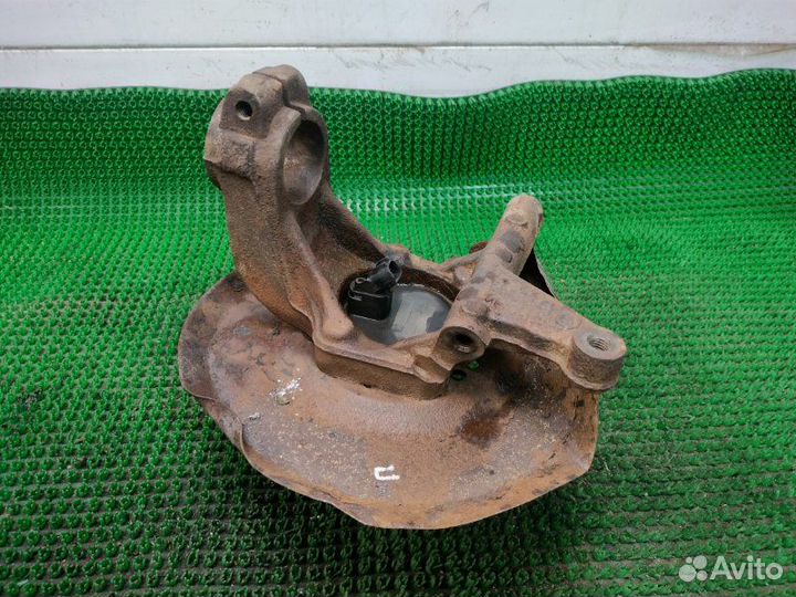 Кулак поворотный задний правый Ford Mondeo 3 cjba