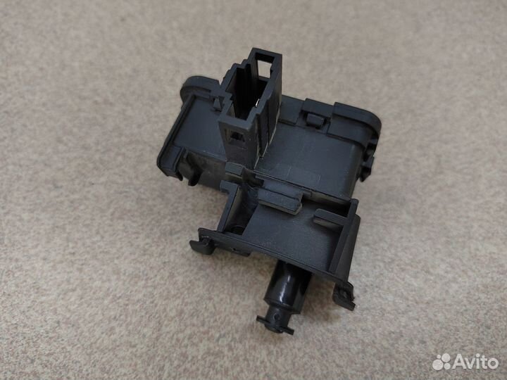 Мотор привода открывания лючка бензобака VAG